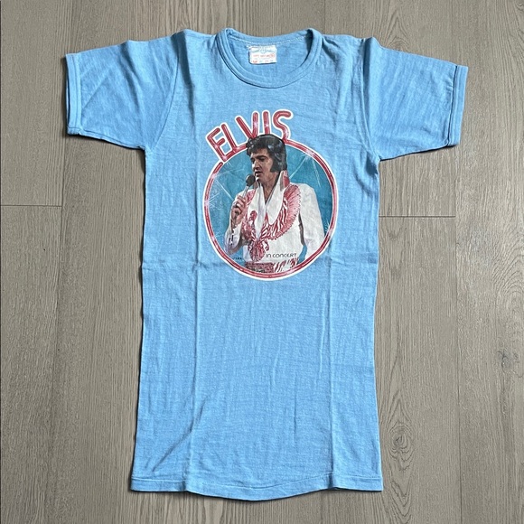 Tops - Vintage 1970’s Elvis Presley shirt